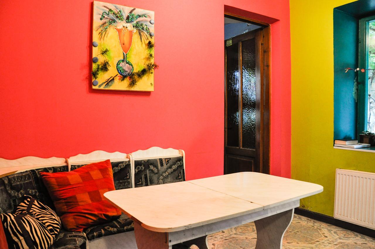 Funky Mamaliga Hostel Chişinău Eksteriør billede