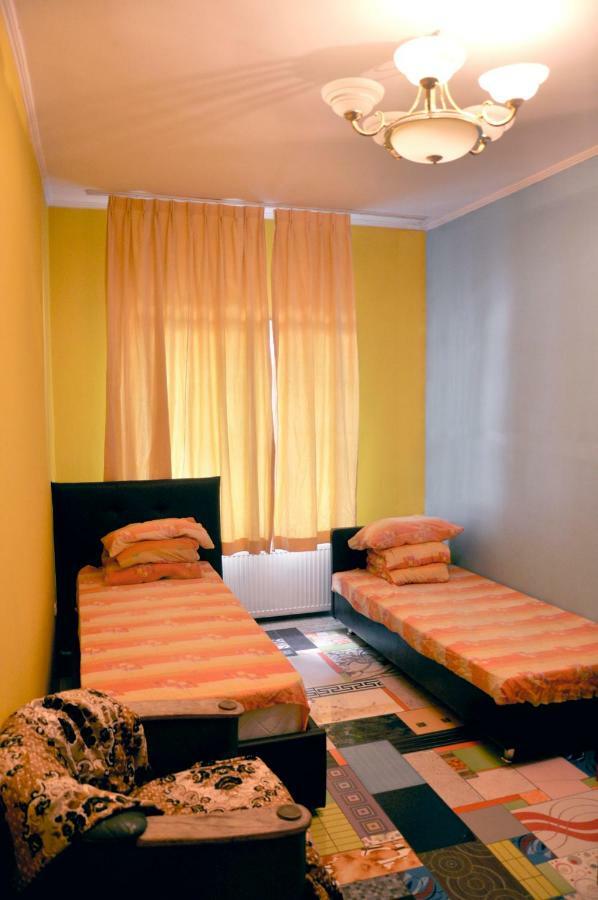 Funky Mamaliga Hostel Chişinău Eksteriør billede